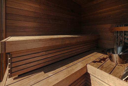 Tilava neljän hengen sauna koostaan huolimatta | Kirami FinVision® -sauna S 